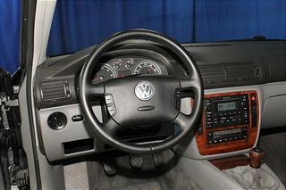 Volkswagen Passat 2003 photo 1
