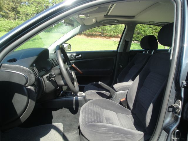Volkswagen Passat 2003 photo 13