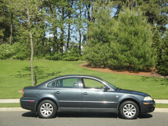 Volkswagen Passat 2003 photo 16