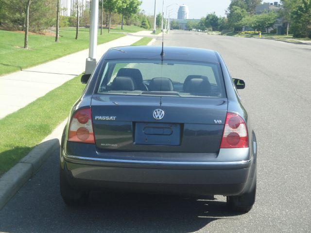Volkswagen Passat 2003 photo 2