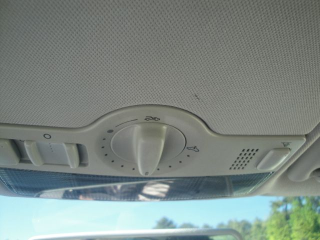 Volkswagen Passat 2003 photo 22