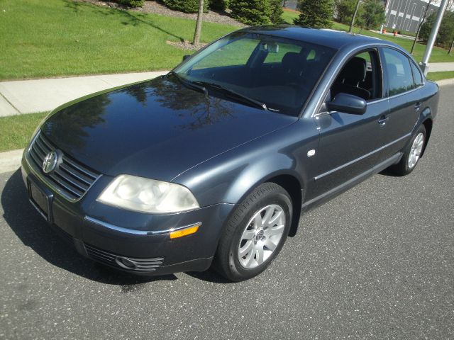 Volkswagen Passat 2003 photo 3