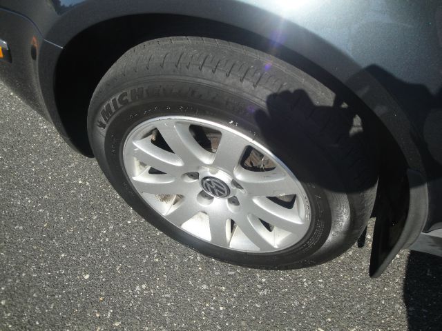 Volkswagen Passat 2003 photo 6