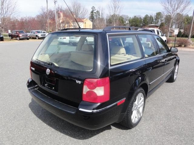 Volkswagen Passat 2003 photo 2