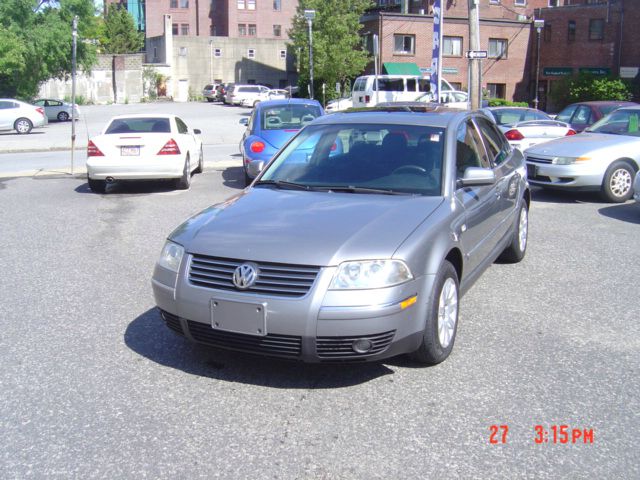Volkswagen Passat 2003 photo 17