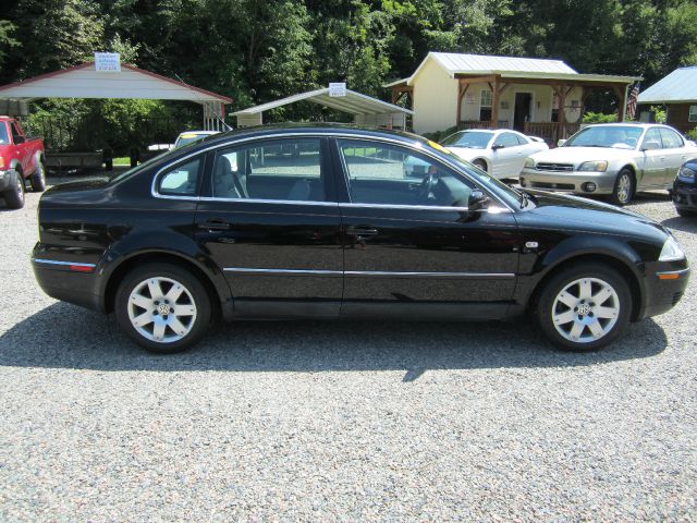 Volkswagen Passat SE Crew Cab 4WD FFV Sedan