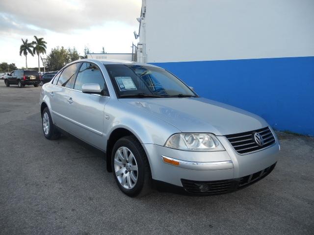 Volkswagen Passat King Cab 4WD Sedan