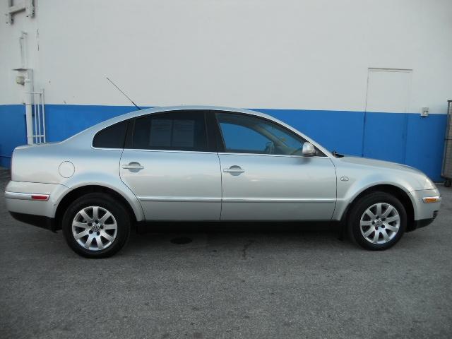 Volkswagen Passat 2003 photo 4