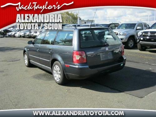 Volkswagen Passat 2003 photo 2