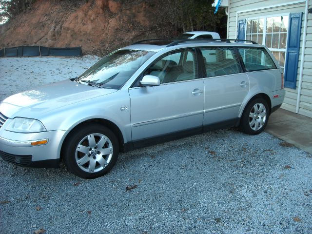Volkswagen Passat 2003 photo 4