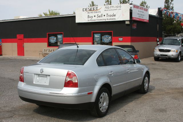 Volkswagen Passat 2003 photo 2