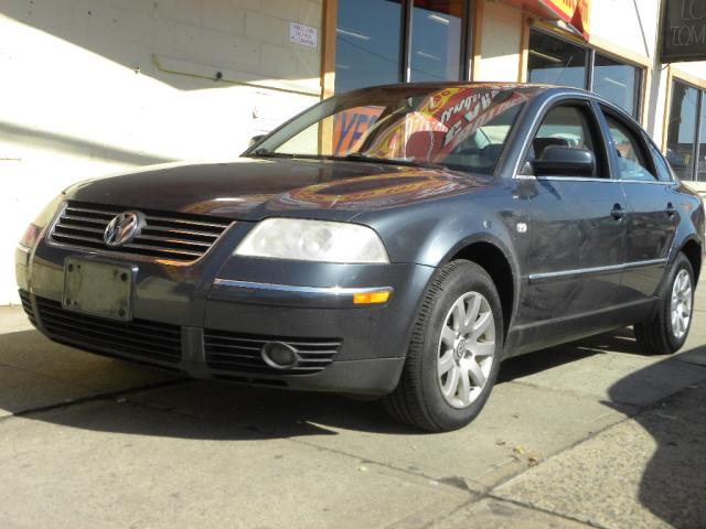 Volkswagen Passat 2003 photo 2
