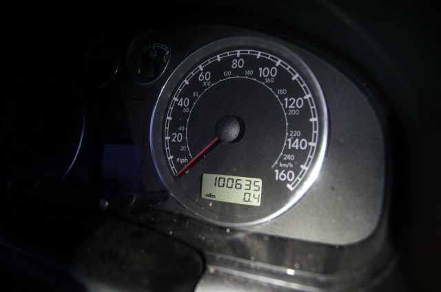 Volkswagen Passat 2003 photo 2