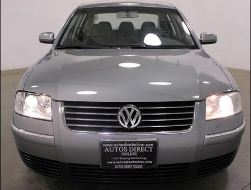 Volkswagen Passat 2003 photo 2