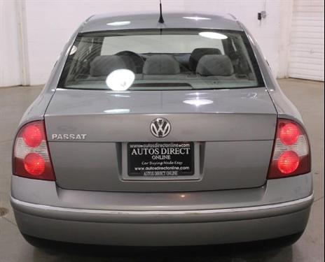 Volkswagen Passat 2003 photo 3