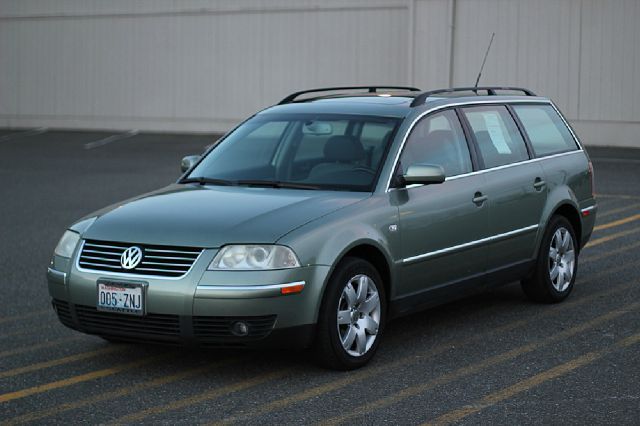 Volkswagen Passat SE Crew Cab 4WD FFV Wagon