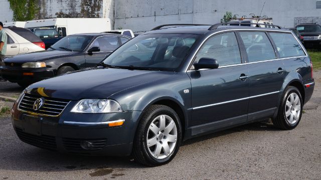 Volkswagen Passat 2003 photo 2