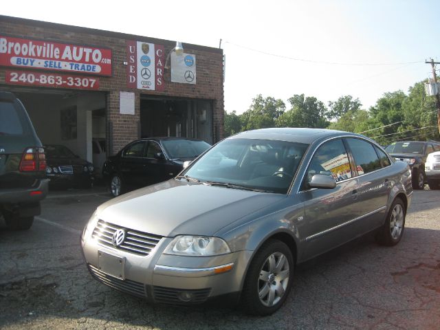 Volkswagen Passat 2003 photo 2