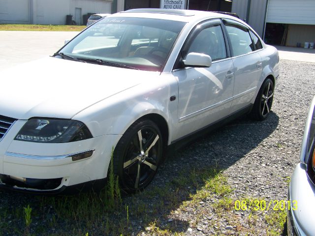 Volkswagen Passat 2003 photo 3