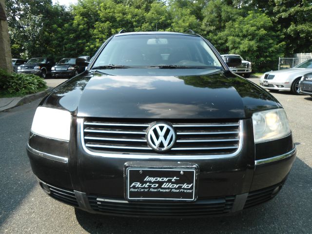 Volkswagen Passat 2003 photo 1
