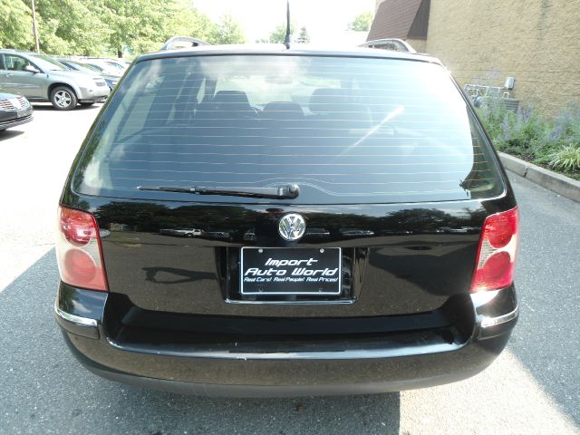 Volkswagen Passat 2003 photo 3
