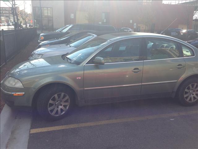 Volkswagen Passat 2003 photo 2