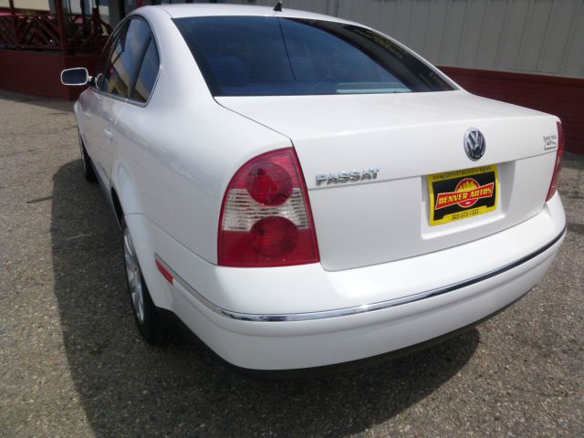 Volkswagen Passat 2003 photo 2