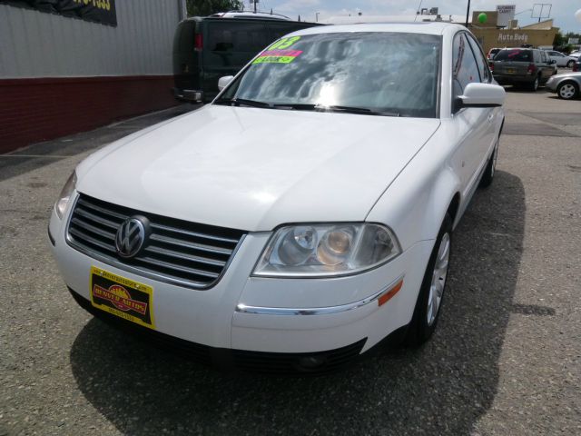 Volkswagen Passat 2003 photo 3