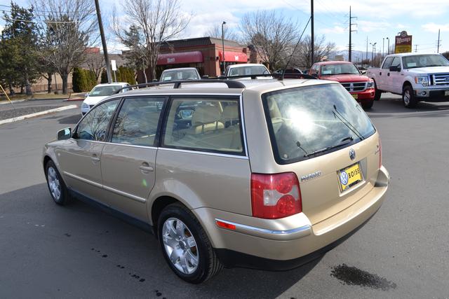 Volkswagen Passat 2003 photo 1