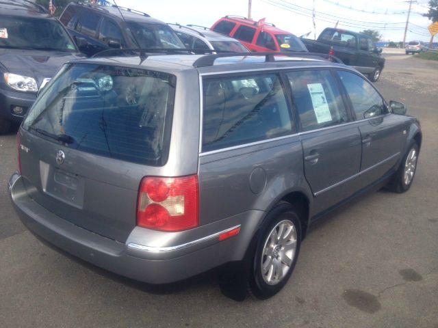 Volkswagen Passat 2003 photo 4