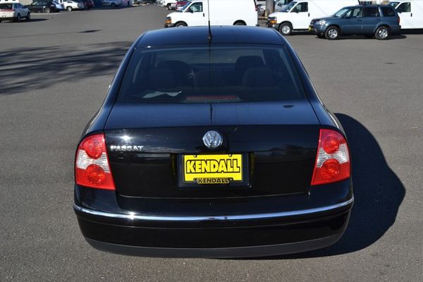 Volkswagen Passat 2003 photo 1