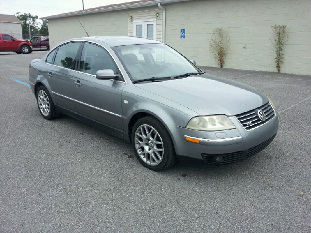 Volkswagen Passat 2003 photo 2