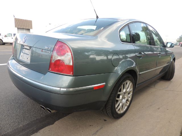 Volkswagen Passat 2003 photo 4