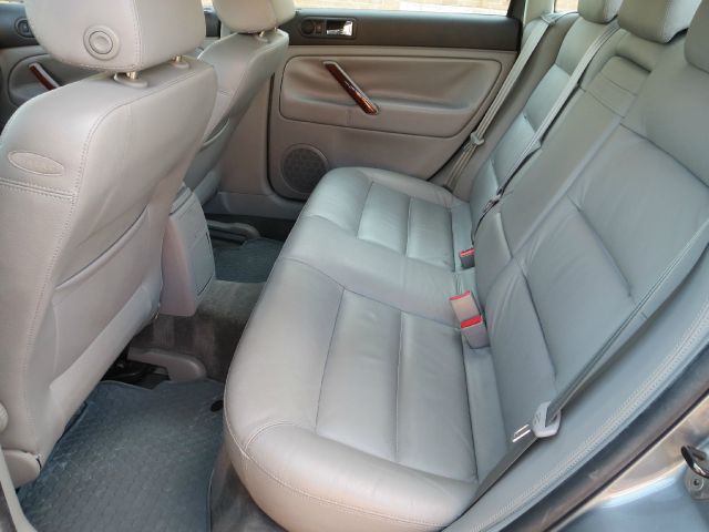 Volkswagen Passat 2003 photo 15