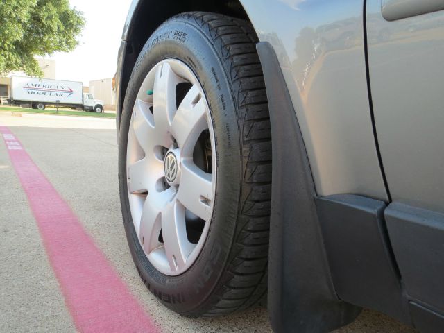 Volkswagen Passat 2003 photo 9