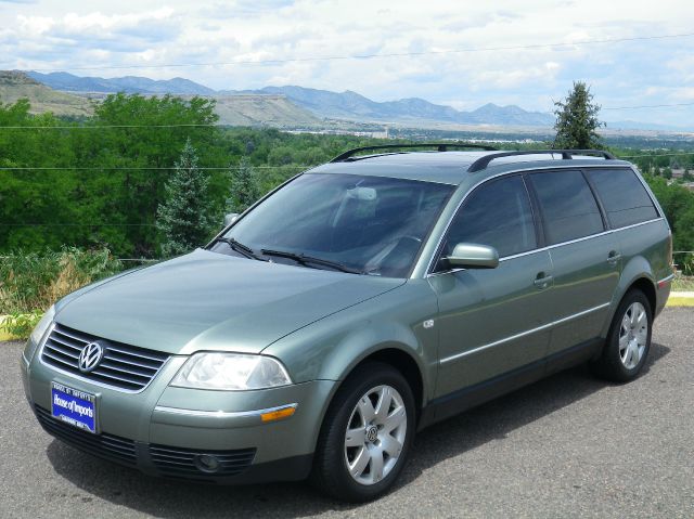 Volkswagen Passat 2003 photo 2