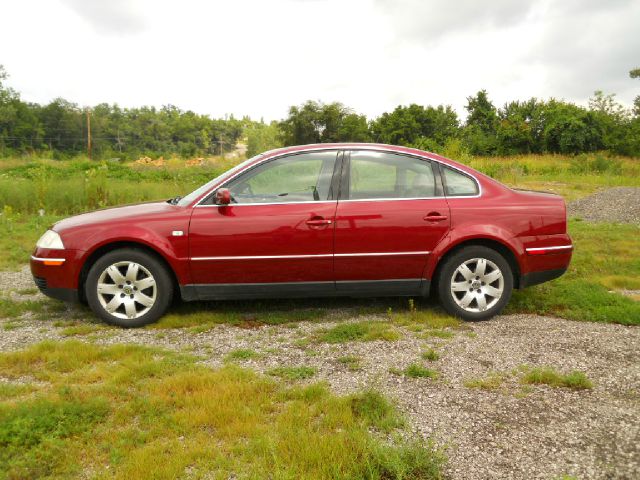 Volkswagen Passat 2003 photo 1