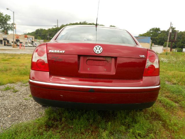 Volkswagen Passat 2003 photo 2