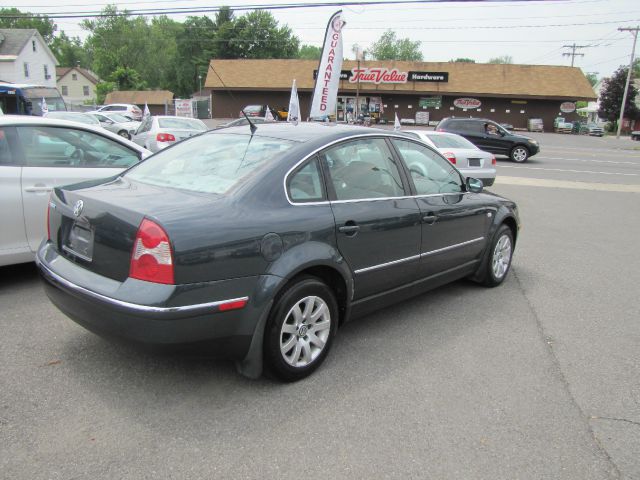 Volkswagen Passat 2003 photo 3