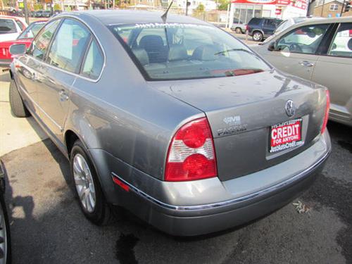 Volkswagen Passat 2003 photo 1