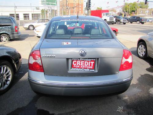 Volkswagen Passat 2003 photo 2