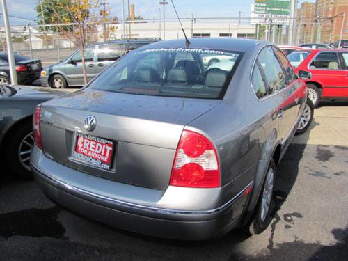 Volkswagen Passat 2003 photo 3