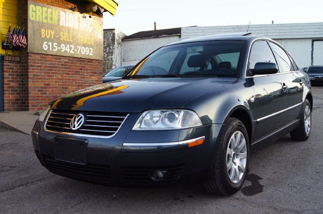 Volkswagen Passat 2003 photo 3