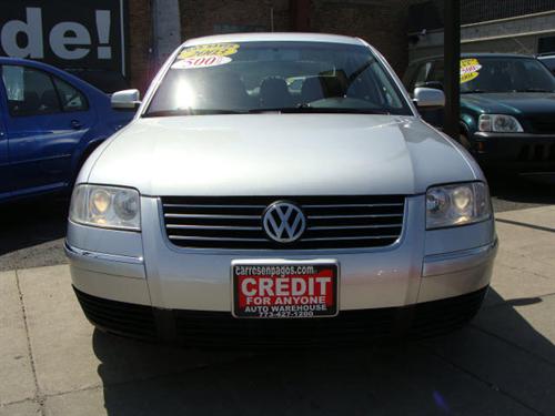 Volkswagen Passat 2003 photo 1