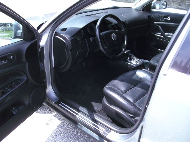 Volkswagen Passat 2003 photo 2