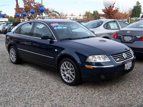 Volkswagen Passat 2003 photo 1