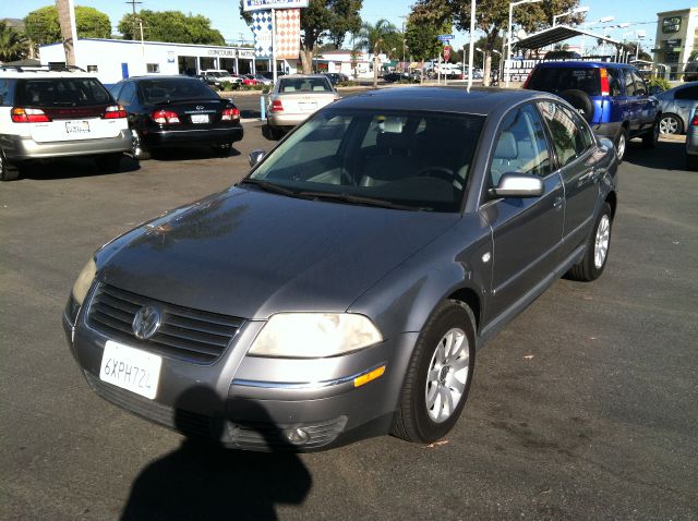 Volkswagen Passat 2003 photo 2