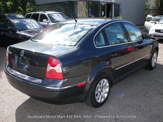 Volkswagen Passat 2003 photo 4