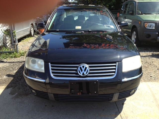 Volkswagen Passat 2003 photo 2
