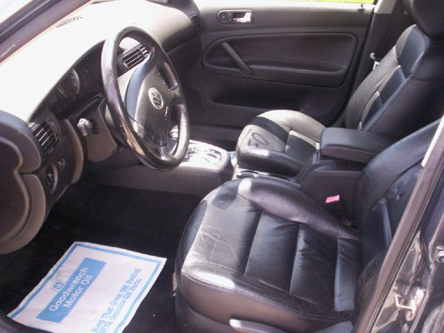 Volkswagen Passat 2003 photo 1